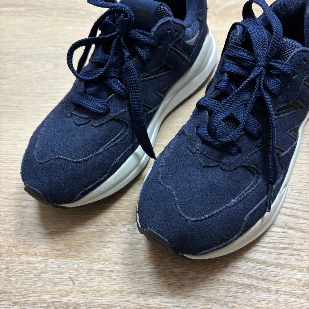 New Balance 57/40 Sneakers W9.5/M7.5 Color Navy - Picture 2 of 5